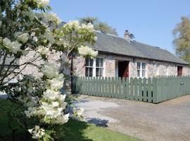 Song Bird Cottage, tradicionalna kućica u gradu 'Lochend'