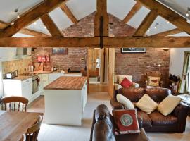 The Old Stables, cottage in Helsby