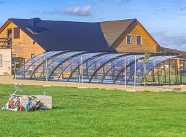 Beautiful Apartment In Jezierzany, hotel en Jezierzany