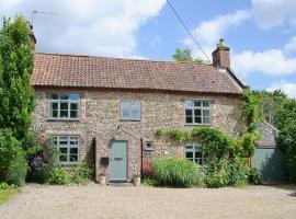 Chapel Cottage, hotel em Sharrington