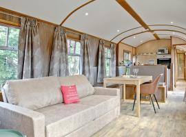 Brunel Boutique Railway Carriage 1, luxury hotel in Dawlish Warren