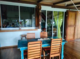 Deep Blu Apartment, vakantiewoning in Carmen