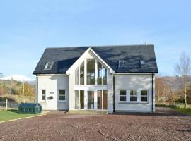 Carron House, hotel con parking en Lochcarron