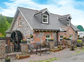 The Cottage, pet-friendly hotel in Blackwood