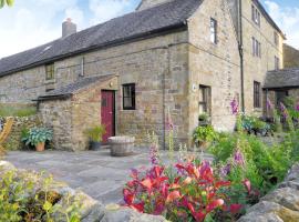 Garden Cottage, hotel with parking in Onecote