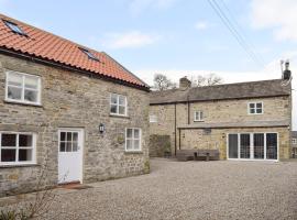 Peartree Cottage Granary, hotel in East Witton