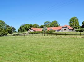 The Old Piggeries, holiday home in Loders