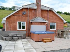 Castle View, hotel en Llanbadarn-fynydd