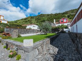 Casa do Brasão, hotel in Lajes do Pico