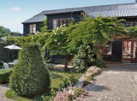 The Old Barn - 28971, cottage in Selstead