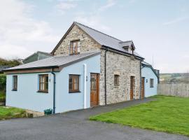 Bryncrwn Cottage, husdjursvänligt hotell i Rhyd-y-felin