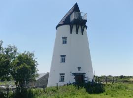 The Windmill, holiday rental in Coedana