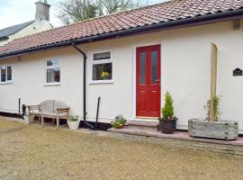 Glebe Cottage, cheap hotel in Mautby