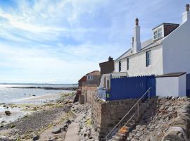 White Cottage, hotel with parking in Lower Largo