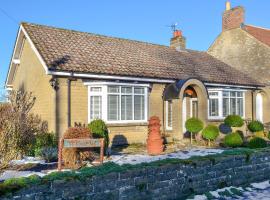 Horcum View - 27908, room in Levisham