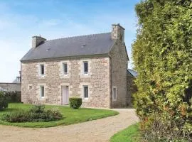 Awesome Home In Quemper Guezennec