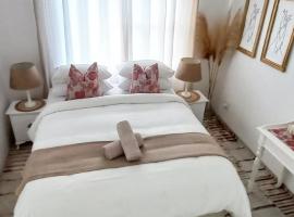 Orange Leaf Guesthouse Durban North, spa hotel in Durban