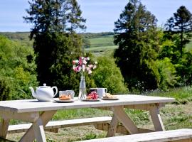 Blackbird Cottage, villa in Kings Nympton