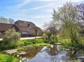 Mill Pond Cottage、バー・レジスの駐車場付きホテル