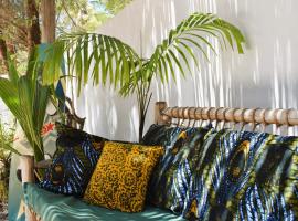 Maryam Garden Apartments & Villa，位于布韦朱的酒店