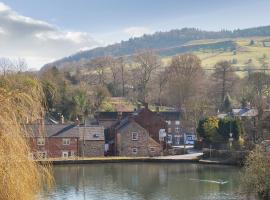 Mill Pond Cottage, hotel with parking in Cromford