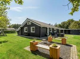 Three-Bedroom Holiday Home In Hemmet