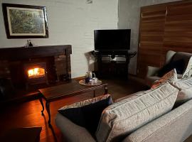 TOAD HALL SELF CATERING COTTAGES. – hotel w mieście Lidgetton