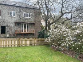 Hollywell Barn, hotel en Menheniot