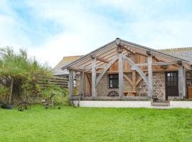 Horseshoe Cottage -31299, hotel amb aparcament a Holywell Bay