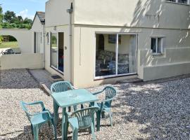 Appletree Apartment, hotel with parking in Stokeinteignhead