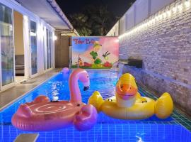 Tinker Bell Pool Villa, hotel familiar en Jomtien