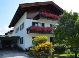 Familienferienwohnung Haus Praschberger, apartmán v destinaci Ebbs