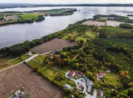 Ivögården Mat & Vingård, nakvynės namai mieste Fjälkinge