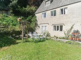 Violet Cottage, holiday rental in Dudbridge