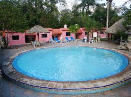 Hotel Doralba Inn Chichen, hotel v mestu Chichén-Itzá