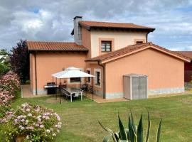 Casona La Teja en Ribadedeva, logement avec cuisine à Noriega