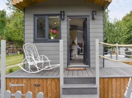 Ponsford Ponds Jacks Shepherd Hut - Bcponhut, casa rústica em Cullompton