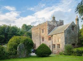 Whitehall Pele Tower, hotel in Mealsgate