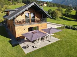 Luxury Chalet Mauthner Alm, hotel em Kötschach