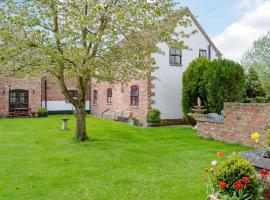 The Hayloft - 17238, hotel in Huntington