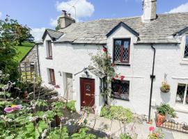 Hidden Cottage, hotel with parking in Spark Bridge