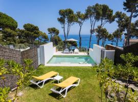 Luxury Villa in front of the sea PROA, hytte i Calella de Palafrugell