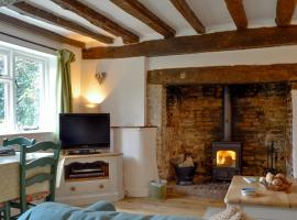 Three Ash Cottage, pet-friendly hotel in Bungay
