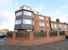 Spacious 2 bedroom apartment Cleethorpes, rantatalo kohteessa Cleethorpes