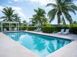 Buttonwood Reserve by Eleuthera Vacation Rentals, holiday home in James Cistern