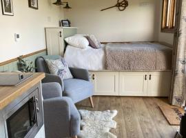 Silver Fern Glamping, ubytování v soukromí v destinaci Aberystwyth