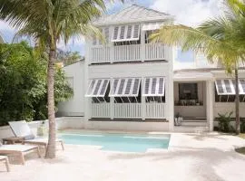 Conch Shell Harbour Island home