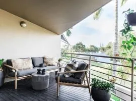 The Beach Retreat offers Pool and River Views