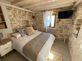 Knez apartments and rooms, serviced apartment in Kaštela
