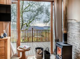 Goshawk Lodge, feriehus i Abercarn